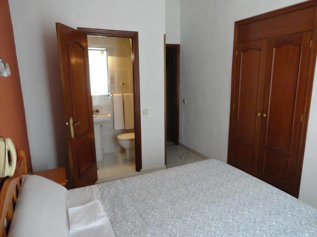 Hostal Fuencarral Kryse Madrid Exteriör bild