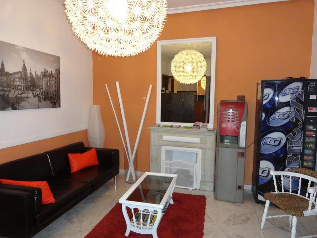 Hostal Fuencarral Kryse Madrid Exteriör bild