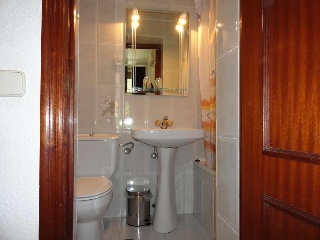 Hostal Fuencarral Kryse Madrid Exteriör bild